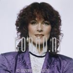 25-11-1980 Abba, Anni-Frid Lyngstad in Stockholm Sweden

[keywords]Half Length, Smiling, Posed[/keywords]